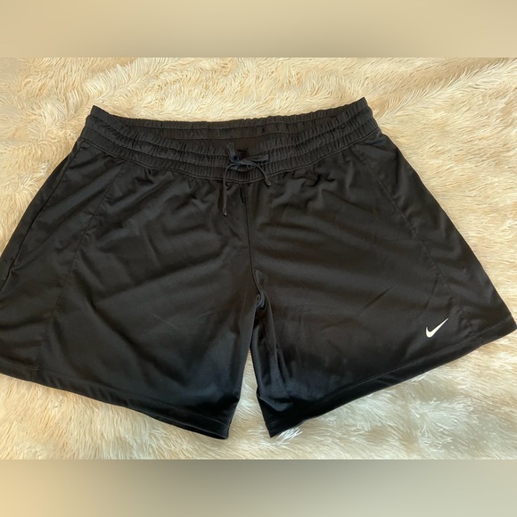 ☀️☀️Nike XL athletic shorts.☀️☀️ - Picture 1 of 3